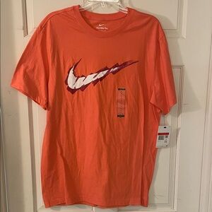 Nike Men's Orange and Red Graphic Tee